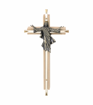 8 Inch Oak and Antiqued Pewter Risen Christ Wall Cross